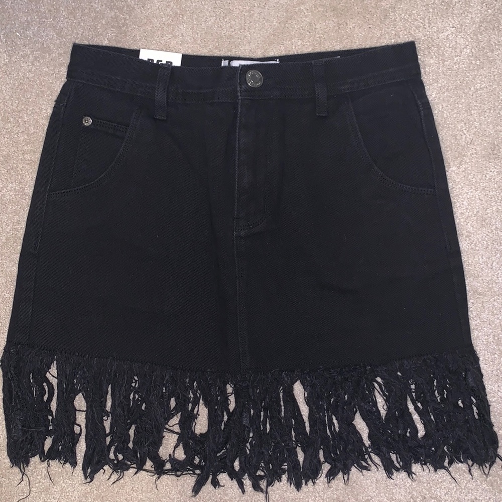 *NWT* The Rockn Rev frayed skirt